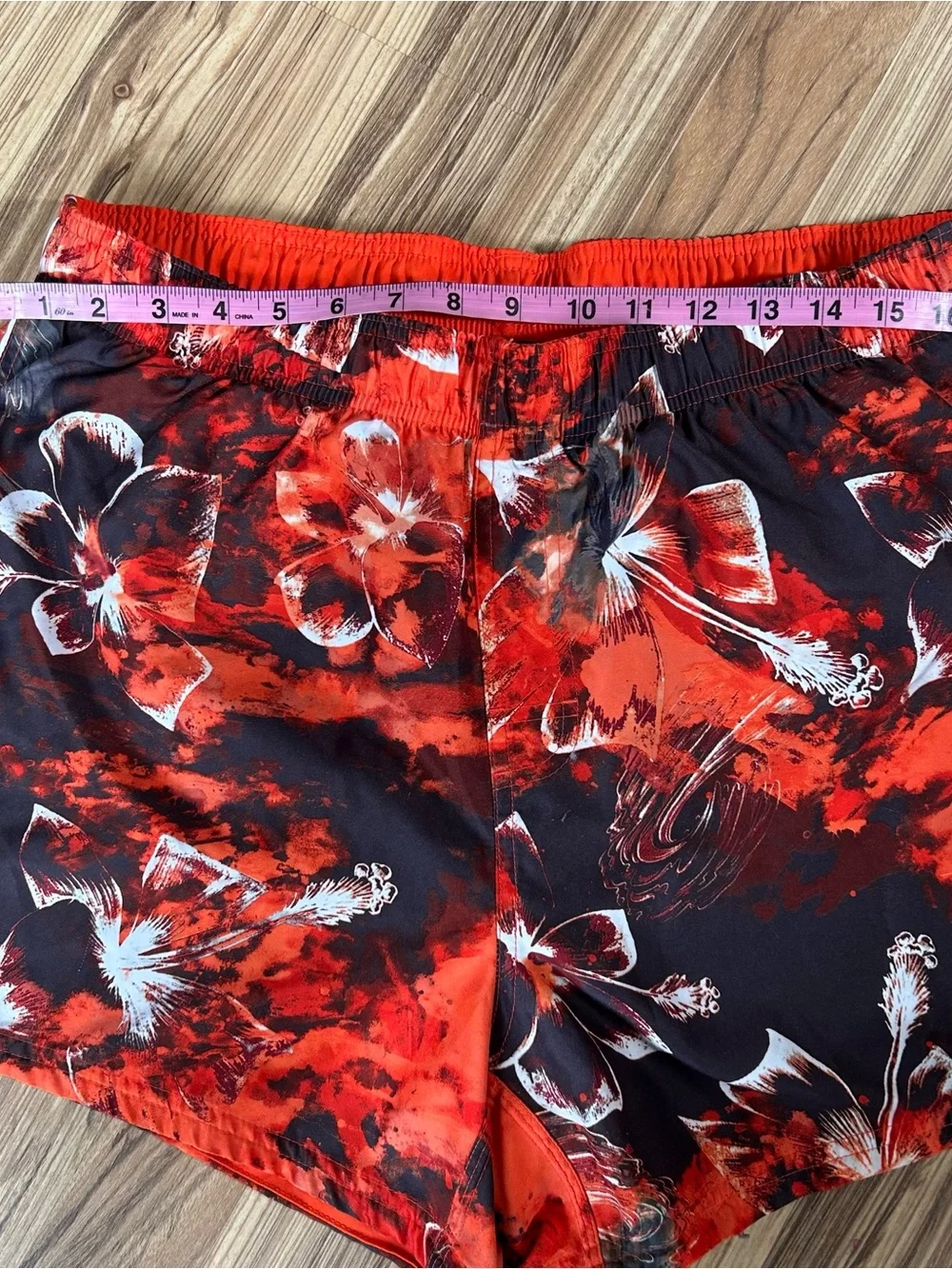 Nike Mens XL Swim Trunks Red Black Floral Hibiscus Mesh Lined Y2K Volley Shorts